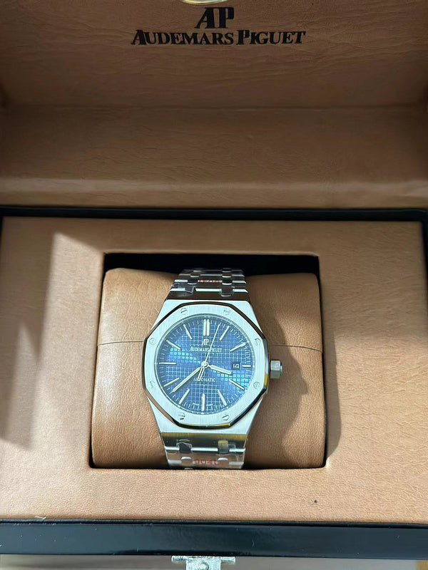 41mm Stainless Steel Case & Bracelet Watch