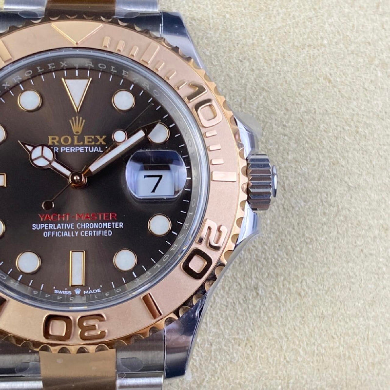 Yacht-Master in Rolesor, Oyster steel & Everose Gold with a Chocolate Dial Watch