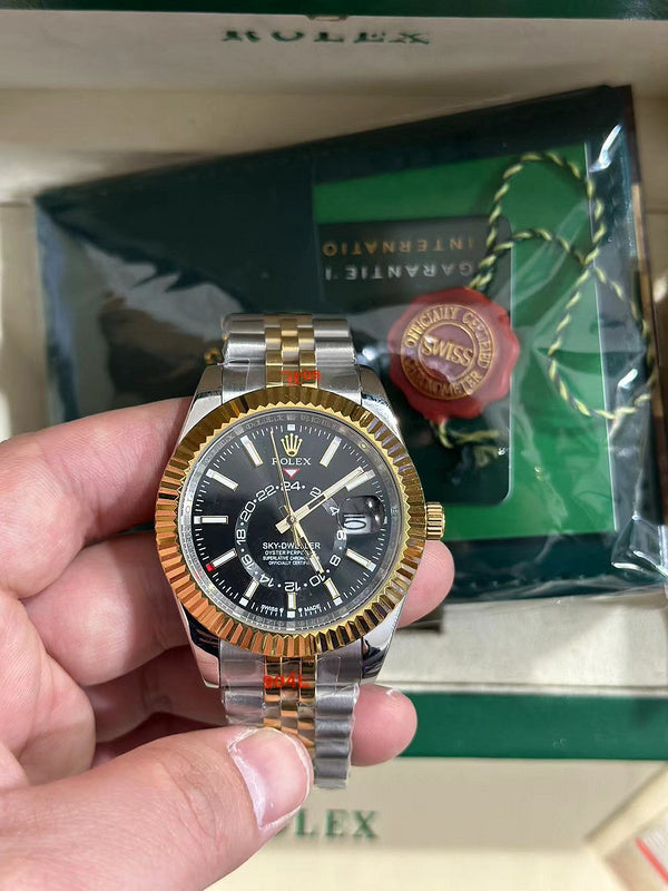 Oystersteel and yellow gold Rolesor with White Dial Watch