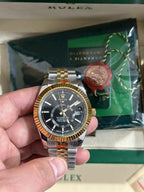 Oystersteel and yellow gold Rolesor with White Dial Watch