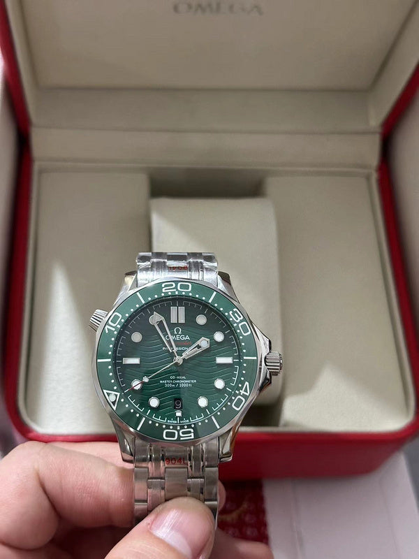 Diver 300M 42 mm Polished Green Ceramic Bezel & Dial Watch