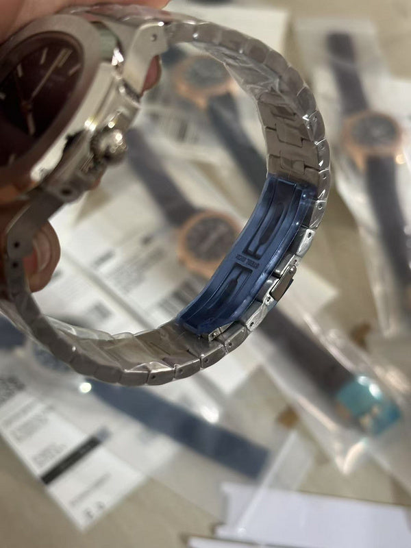 Stainless Steel Case & Distinctive Blue Dial Watch