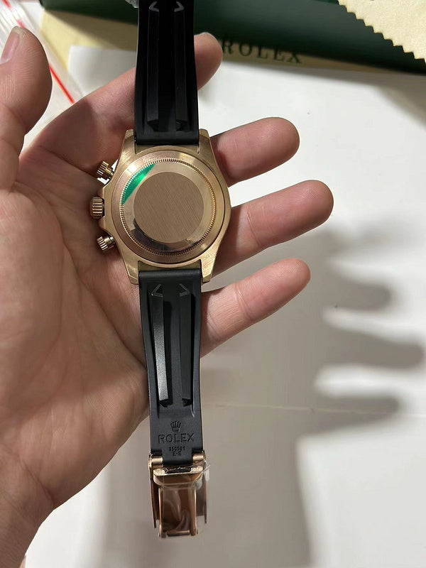 Cosmograph Daytona Everose Gold with Black Cerachrom Bezel & Oysterflex Strap Watch