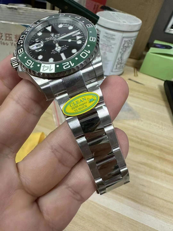 GMT-Master II 40 mm with a Black & Green Cerachrom