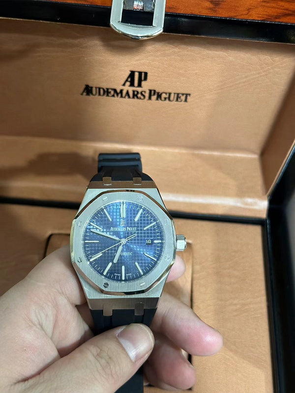 Blue Dial with Tapisserie Pattern Watch
