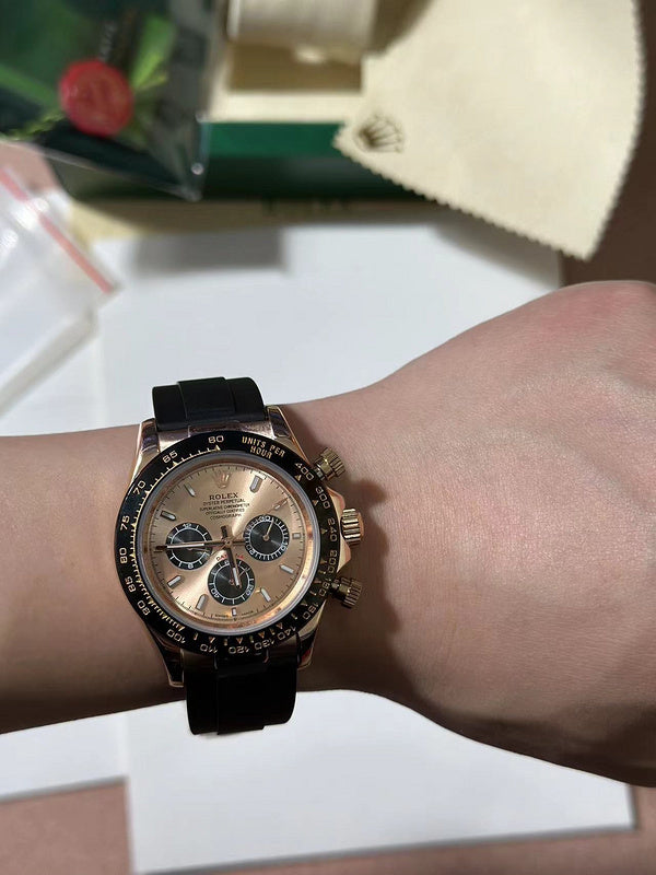 Cosmograph Daytona Everose Gold with Black Cerachrom Bezel & Oysterflex Strap Watch
