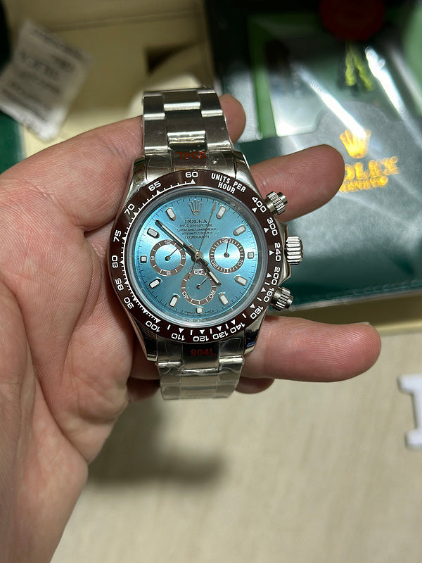 Cosmograph Daytona Platinum a Distinctive ice-blue Dial Watch
