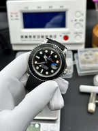 Yacht-Master 42 in 18 ct White Gold with a Black Dial Watch