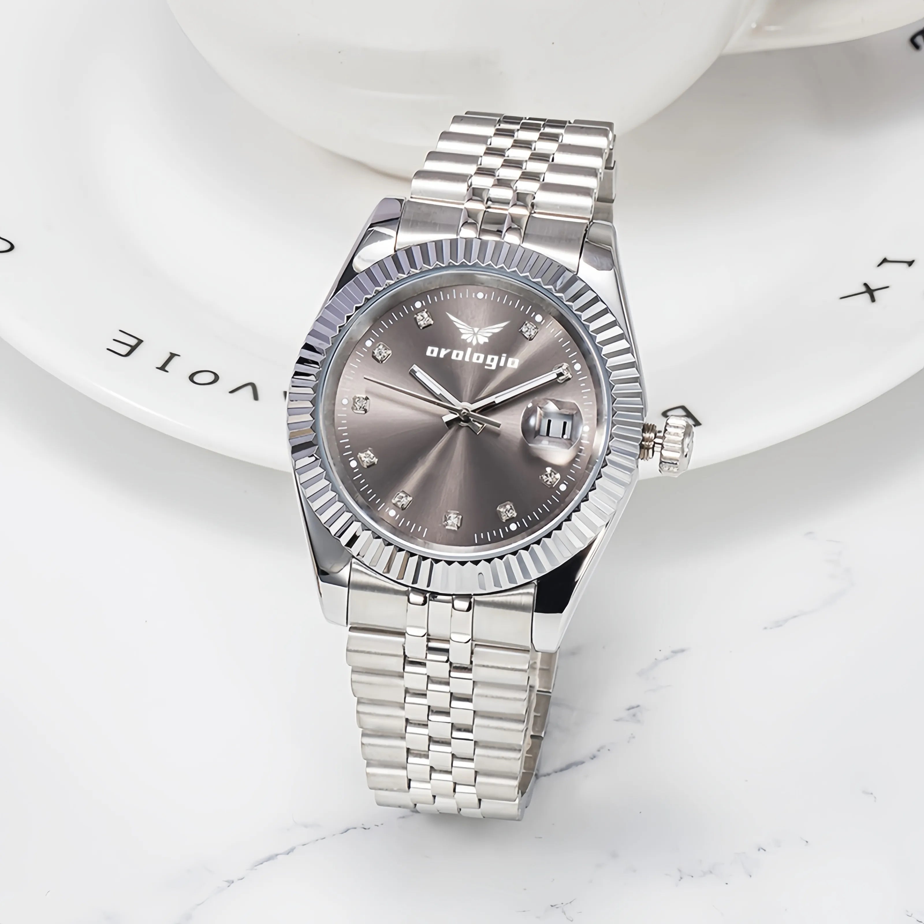 Silver-toned Mmetallic Bracelet Strap & Dark Dial Watch
