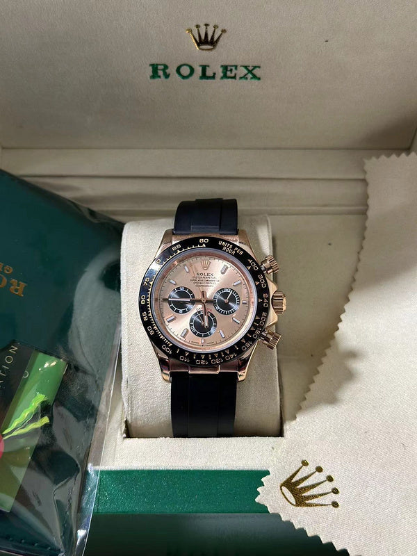 Cosmograph Daytona Everose Gold with Black Cerachrom Bezel & Oysterflex Strap Watch