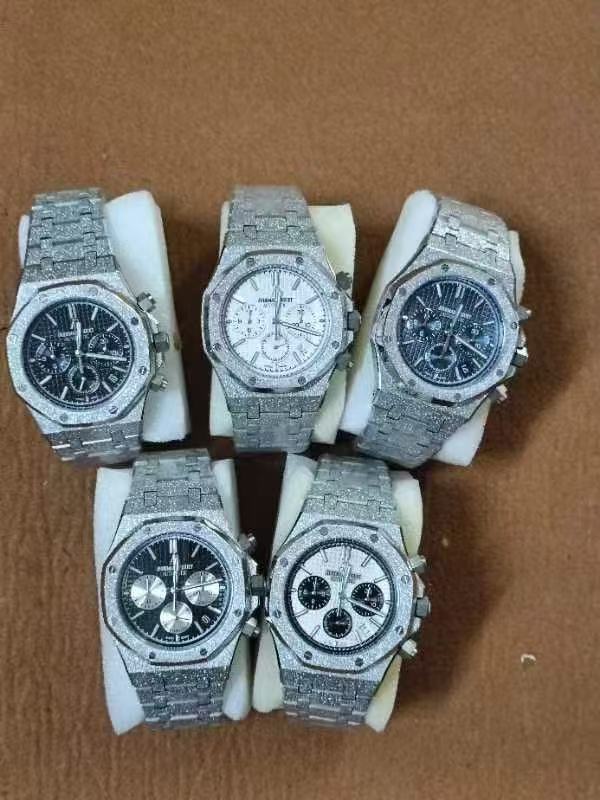 Royal Oak 37mm in White Gold Frosted on White Gold Frosted Bracelet with Black Grande Tapisserie Dial