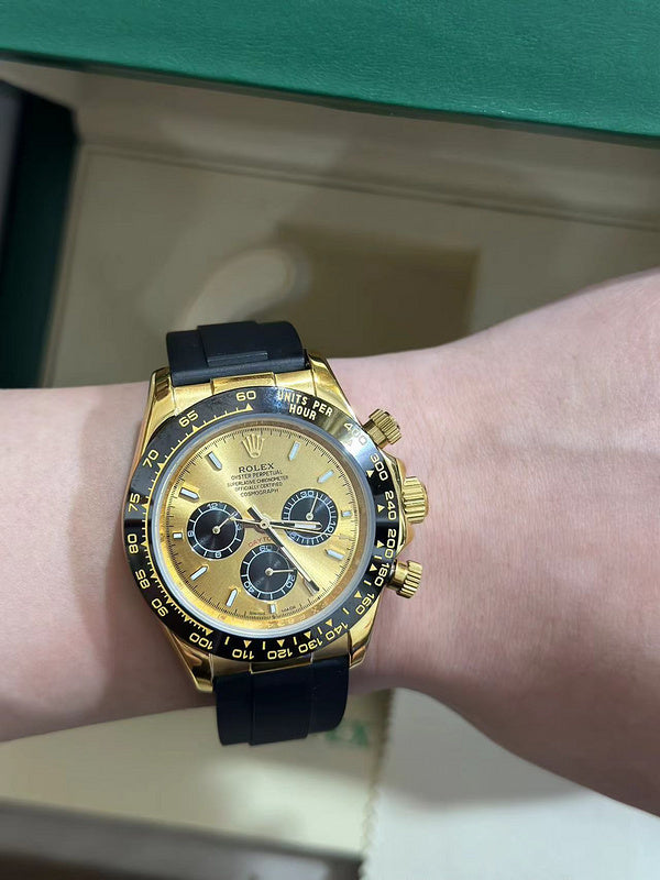 Cosmograph 40 mm Champagne Dial With Black Subdials & Oysterflex Bracelet Watch