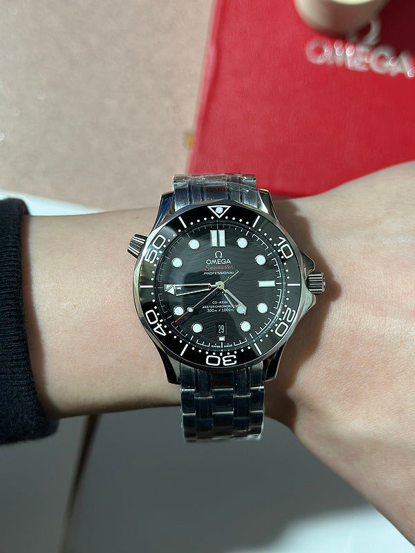 Diver 300M Co-Axial Master Chronometer 42mm Watch