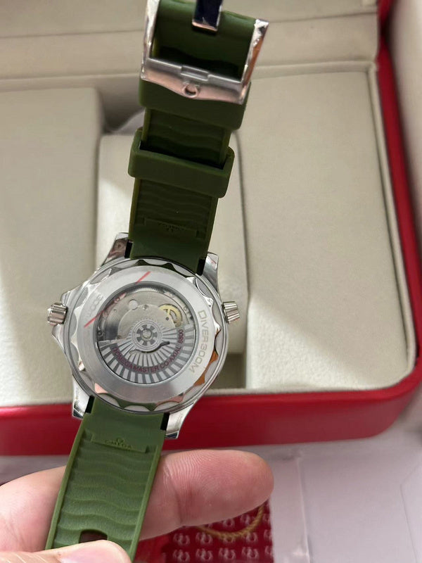 Diver 300M Stainless Steel Watch With Green Ceramic Rubber Strap Dial Watch