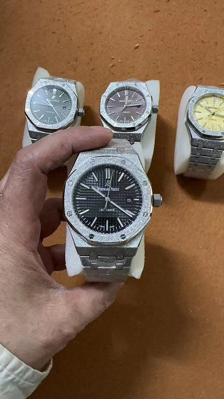 Royal Oak 37mm in White Gold Frosted on White Gold Frosted Bracelet with Black Grande Tapisserie Dial