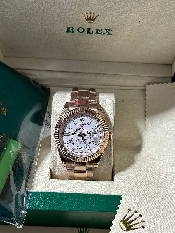 18k Rose Gold With a White Dial Watch