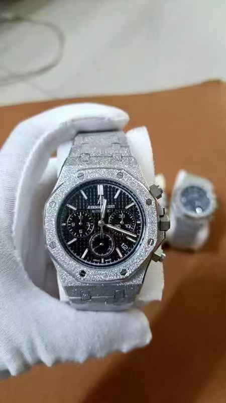 Royal Oak 37mm in White Gold Frosted on White Gold Frosted Bracelet with Black Grande Tapisserie Dial