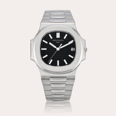 Iconic Luxury in Timeles Black Dial Watch