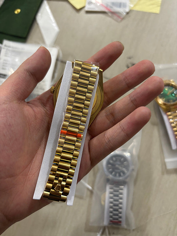 Oyster yellow gold & Green Diamond Dial Set Watch