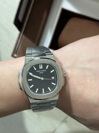 Iconic Luxury in Timeles Black Dial Watch